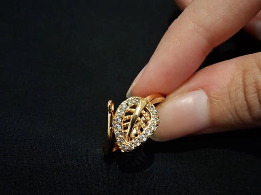 New Women Golden Plated Leave Elegant Style Ring With White Stones Size 8